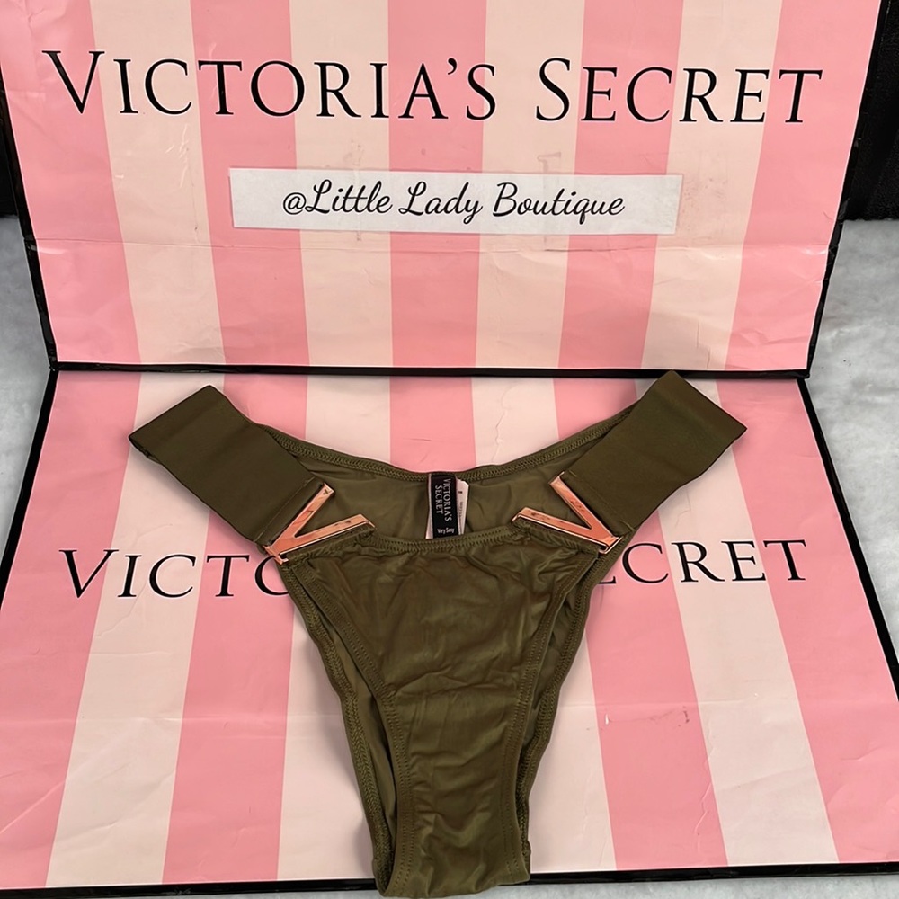 Victoria’s Secret luxe brazilian V logo panties